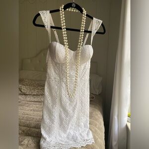 White Mini Dress Small Lace Bachelorette Graduation Diner en blanc Bodycon